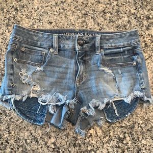 American Eagle distressed jean shorts 4